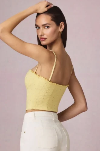 Top camisole Hania din modal cu broderie englezească, în galben lămâie