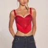 Top corset cu decolteu în formă de inimă și șireturi Allure, în culoarea roșu trandafir Top corset cu decolteu în formă de inimă și șireturi Allure, în culoarea roșu trandafir