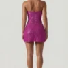 Top corset cu gât halter și ornamente Caralie, în culoarea magenta Top corset cu gât halter și ornamente Caralie, în culoarea magenta