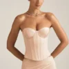Top corset cu șireturi Araminta în bej auriu Top corset cu șireturi Araminta în bej auriu