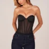 Top corset cu șireturi Zoa Bandeau în negru Top corset cu șireturi Zoa Bandeau în negru