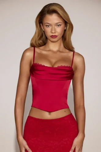 Top corset din satin cu guler înalt și șireturi Eirwen, în roșu intens