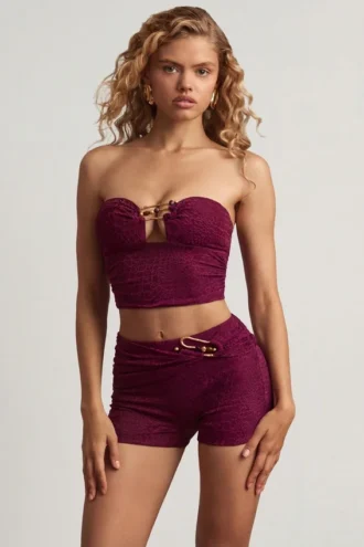 Top crop bandeau Tarni cu detalii metalice, în nuanța Berry Purple Top crop bandeau Tarni cu detalii metalice, în nuanța Berry Purple