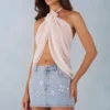 Top cu gât halter și decupaj frontal Virelle, culoare ivoriu Top cu gât halter și decupaj frontal Virelle, culoare ivoriu