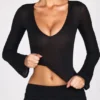 Top cu mâneci lungi și decolteu adânc din tricot transparent Liah, negru Top cu mâneci lungi și decolteu adânc din tricot transparent Liah, negru