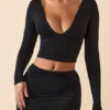 Top cu mâneci lungi și decolteu adânc Harri din modal, negru Top cu mâneci lungi și decolteu adânc Harri din modal, negru