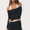Top cu umeri decupați din jersey moale, negru