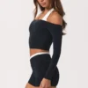Top cu umeri decupați din jersey moale, negru