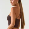 Top cu un umăr Andi Modal în culoarea ciocolată Top cu un umăr Andi Modal în culoarea ciocolată