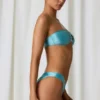 Top de bikini bandeau cu detalii din perle de apă dulce, în culoarea turcoaz Top de bikini bandeau cu detalii din perle de apă dulce, în culoarea turcoaz