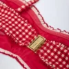 Top de bikini bandeau cu volane Portbou, în carouri roșii Top de bikini bandeau cu volane Portbou, în carouri roșii