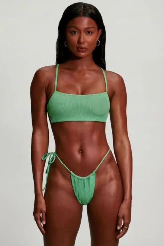 Top de bikini cu bretele și decolteu rotund din seersucker, verde spumă de mare