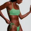 Top de bikini cu bretele și decolteu rotund din seersucker, verde spumă de mare Top de bikini cu bretele și decolteu rotund din seersucker, verde spumă de mare