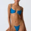 Top de bikini cu decupaje și lanțuri Sanibel, albastru ocean