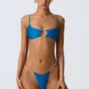 Top de bikini cu decupaje și lanțuri Sanibel, albastru ocean