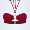 Top de bikini cu detalii metalice și drapaj, cu gât halter, de la Savai, în culoarea cireș închis Top de bikini cu detalii metalice și drapaj, cu gât halter, de la Savai, în culoarea cireș închis