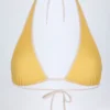 Top de bikini Morella cu gât halter în carouri galbene Top de bikini Morella cu gât halter în carouri galbene