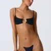 Top de bikini negru cu decupaje și lanțuri Sanibel
