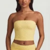 Top din dantelă fără bretele cu volane Tamia, în galben pastel Top din dantelă fără bretele cu volane Tamia, în galben pastel