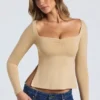 Top Fiora din modal cu decolteu în formă de inimă și spate decupat, în culoarea nisip Top Fiora din modal cu decolteu în formă de inimă și spate decupat, în culoarea nisip