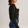 Top Kaia din modal, cu guler pătrat și mâneci lungi, în culoarea neagră Top Kaia din modal, cu guler pătrat și mâneci lungi, în culoarea neagră