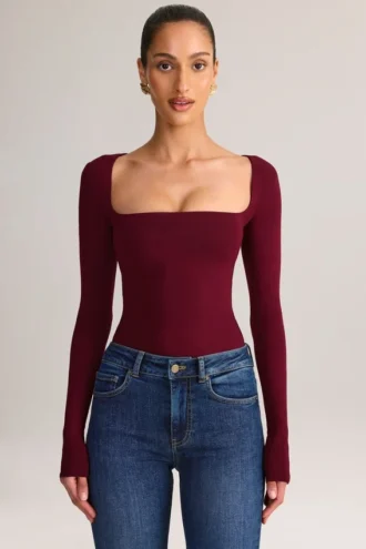 Top Kaia din modal, cu guler pătrat și mâneci lungi, în culoarea vin