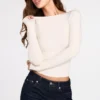 Top Luisa cu mâneci lungi, din modal cu nervuri și drapaj, în culoarea ivoriu Top Luisa cu mâneci lungi, din modal cu nervuri și drapaj, în culoarea ivoriu