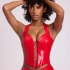 Top scurt corset din vinil Ophelia cu gât halter și șireturi, în roșu aprins Top scurt corset din vinil Ophelia cu gât halter și șireturi, în roșu aprins