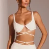 Top scurt cu bretele și sârmă, cu decorațiuni, model Parma, în culoarea alb