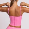 Top scurt cu corset cu sârmă din vinil Cassandra, roz Top scurt cu corset cu sârmă din vinil Cassandra, roz