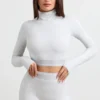 Top scurt cu guler înalt și mâneci lungi, fără spate, în gri melanj