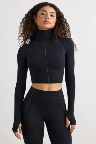 Top scurt cu guler înalt Soft Active, negru