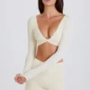 Top scurt cu mâneci lungi, de culoare crem Top scurt cu mâneci lungi, de culoare crem