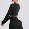 Top scurt cu mâneci lungi fără cusături Super Sculpt în negru