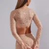 Top scurt cu mâneci lungi și decorațiuni transparente Guilia, culoare Almond Top scurt cu mâneci lungi și decorațiuni transparente Guilia, culoare Almond