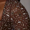 Top scurt cu mâneci lungi și decorațiuni transparente Guilia, în culoarea Deep Cocoa