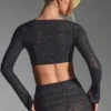 Top scurt cu mâneci lungi și ornamente Lumina, negru