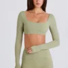 Top scurt cu mâneci lungi în culoarea Matcha Top scurt cu mâneci lungi în culoarea Matcha