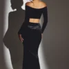 Top scurt cu umeri decupați și drapaj din catifea Adele, negru intens