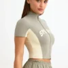 Top scurt din jersey de bumbac cu fermoar și blocuri de culoare, în nuanța Mineral Top scurt din jersey de bumbac cu fermoar și blocuri de culoare, în nuanța Mineral