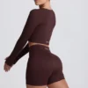 Top scurt fără cusături Super Sculpt cu mâneci lungi, culoare ciocolată Top scurt fără cusături Super Sculpt cu mâneci lungi, culoare ciocolată