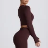 Top scurt fără cusături Super Sculpt cu mâneci lungi, culoare ciocolată Top scurt fără cusături Super Sculpt cu mâneci lungi, culoare ciocolată