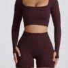 Top scurt fără cusături Super Sculpt cu mâneci lungi, culoare ciocolată Top scurt fără cusături Super Sculpt cu mâneci lungi, culoare ciocolată