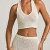 Top scurt Gianna cu gât halter din țesătură bouclé, alb Top scurt Gianna cu gât halter din țesătură bouclé, alb