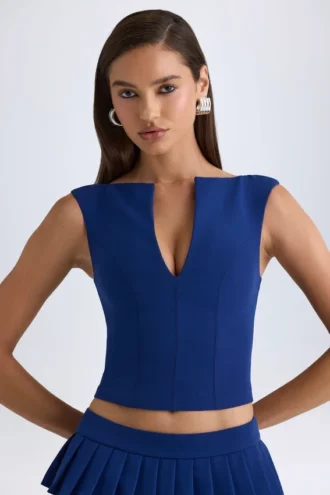 Top scurt Kadie cu decupaj în față, în culoarea True Navy