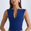 Top scurt Kadie cu decupaj în față, în culoarea True Navy Top scurt Kadie cu decupaj în față, în culoarea True Navy