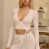 Top scurt Lou Pointelle Wrap în alb