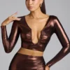 Top scurt Rana cu decolteu adânc din jersey metalic, culoare bronz cupru Top scurt Rana cu decolteu adânc din jersey metalic, culoare bronz cupru