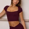 Top scurt Soft Active cu decolteu în formă de inimă, în culoarea burgund Top scurt Soft Active cu decolteu în formă de inimă, în culoarea burgund