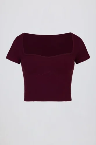 Top scurt Soft Active cu decolteu în formă de inimă, în culoarea burgund